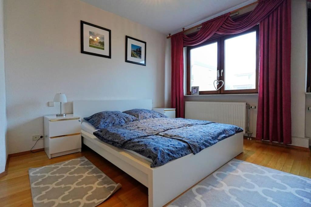 Grosse, Helle Wohnung Fuer Bis Zu 6 Personen 바인하임 외부 사진