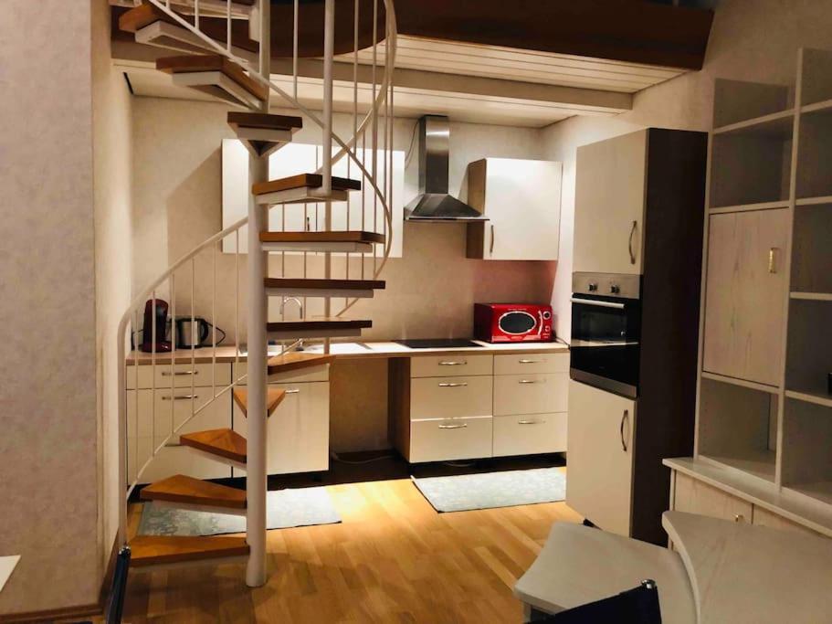 Grosse, Helle Wohnung Fuer Bis Zu 6 Personen 바인하임 외부 사진