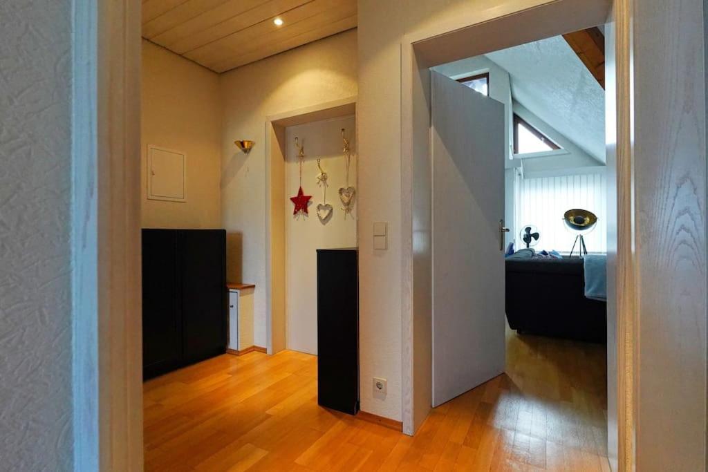 Grosse, Helle Wohnung Fuer Bis Zu 6 Personen 바인하임 외부 사진