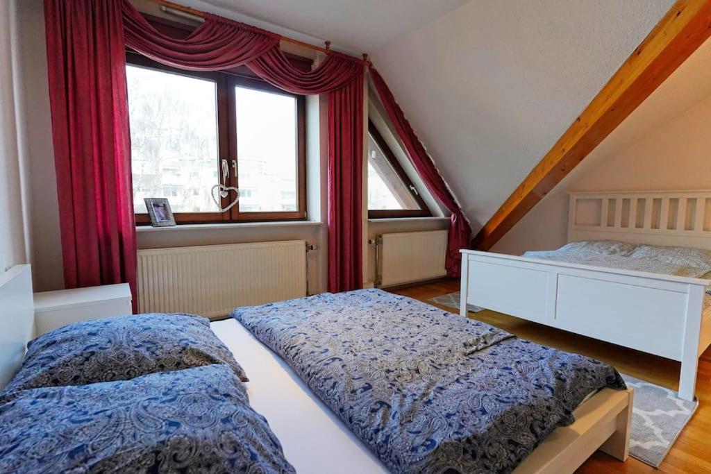Grosse, Helle Wohnung Fuer Bis Zu 6 Personen 바인하임 외부 사진